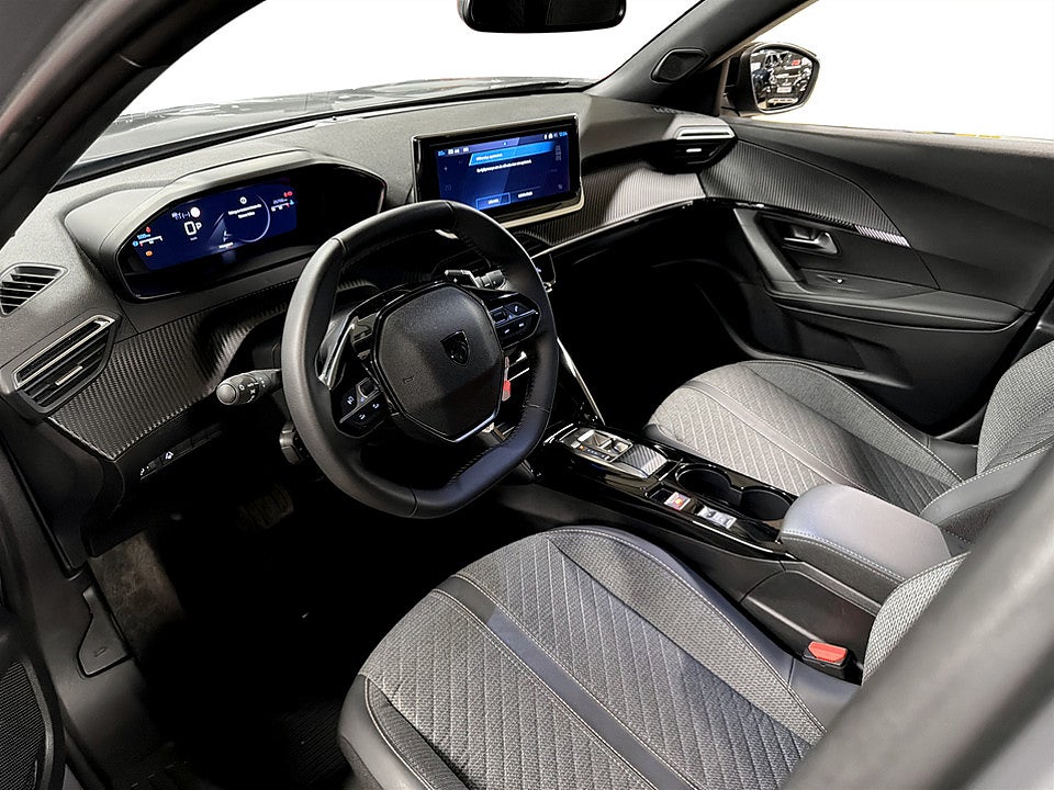 Bild på Peugeot 2008 Allure 1.2 PT 130hk Aut B-KAMERA CARPLAY