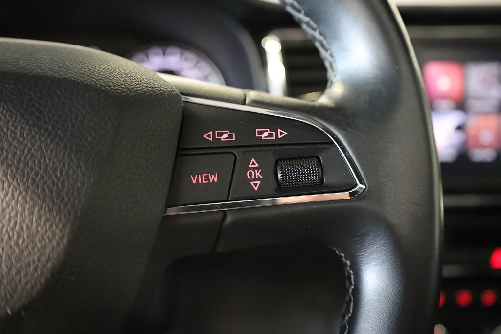 Seat Ateca 1.5 TSI AUT Xcellence Värmare Kamera Navi  Panorama 2019