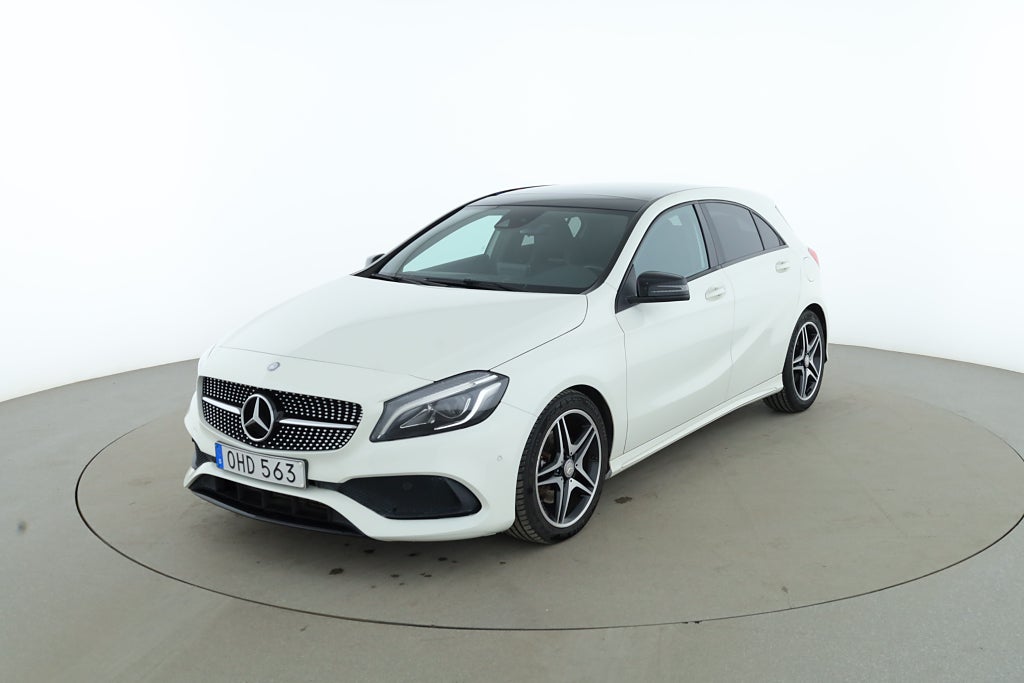 Mercedes-Benz 130 220 4Matic AMG 184hk / Pano, H/K, Värmare