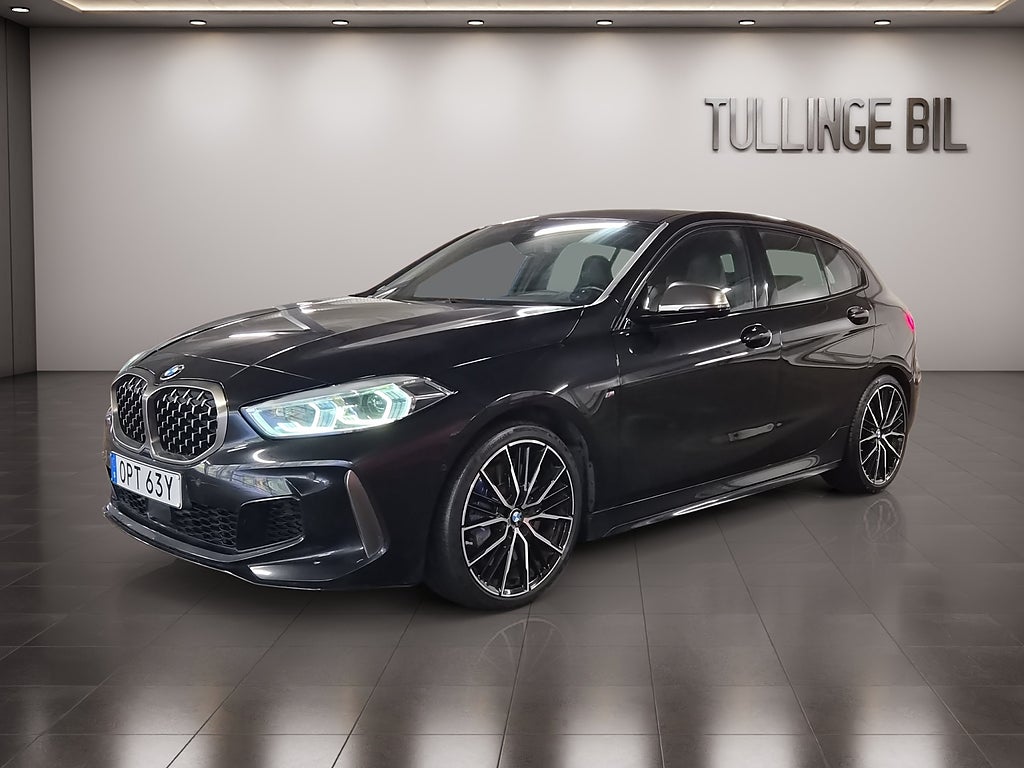 BMW M135i xDrive 306HK M-Sport Innovation HUD Keyless H/K 19”