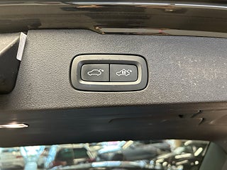 Volvo V60 Recharge T8 AWD Plus Dark R-Design MOMS/1Ägare/Drag/S&V – bild 17