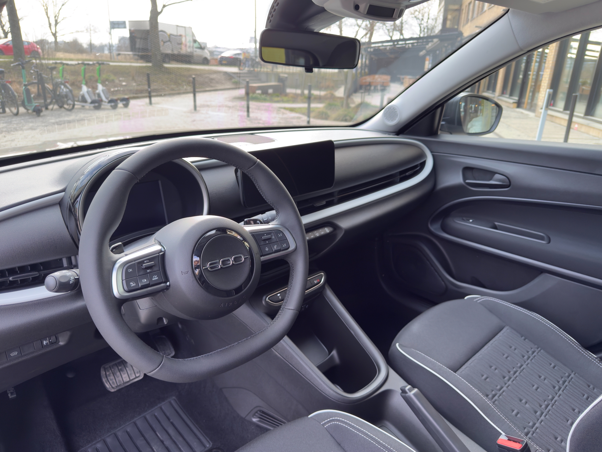 Fiat 600 Lounge Hybrid 2024, bild 6/39