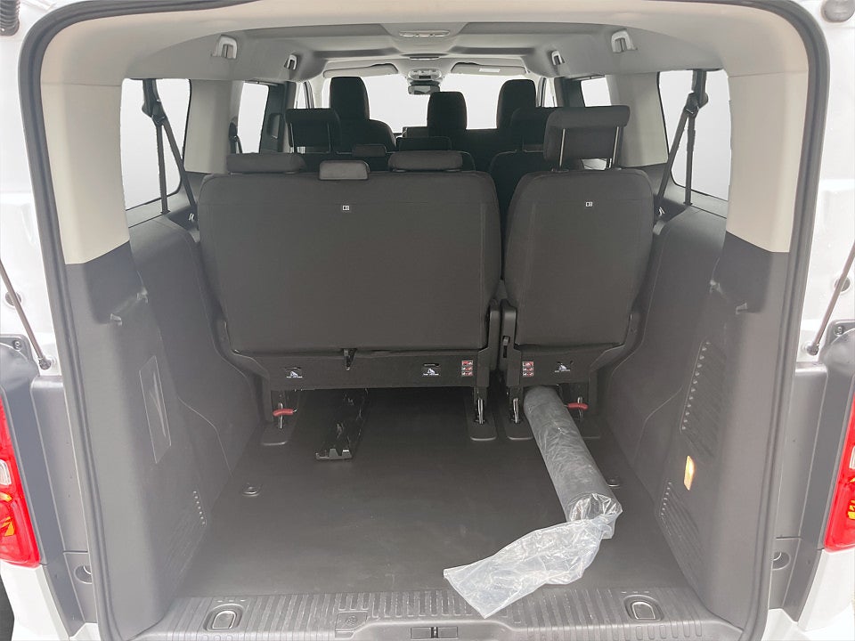 Bild på Citroën SpaceTourer PLUS 2.2 BHDi 180hk Aut 9-SITS - WEBASTO