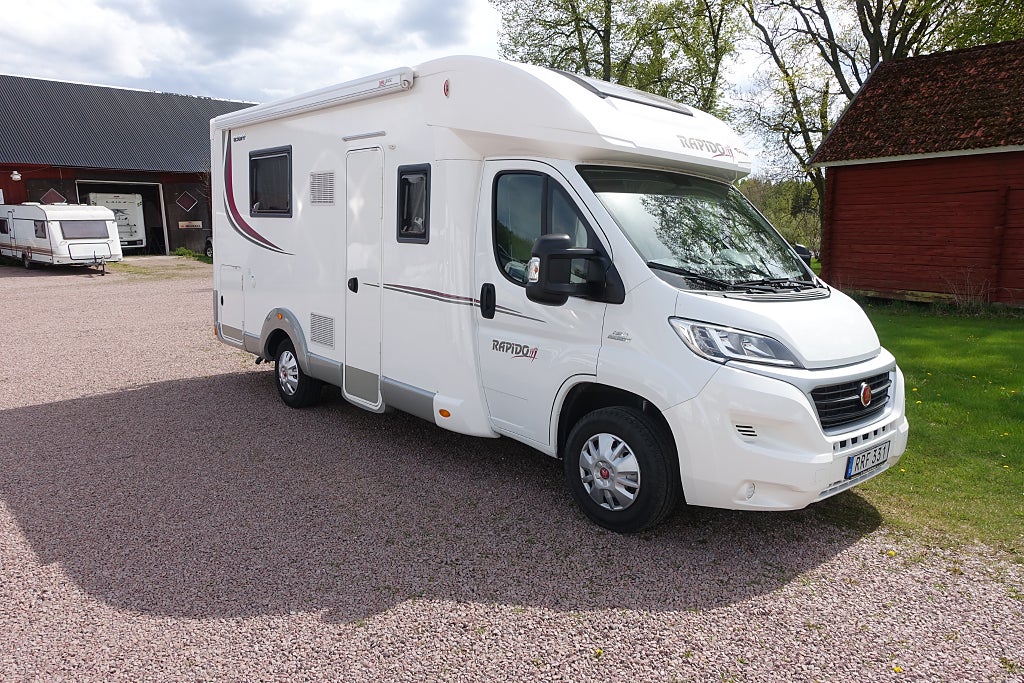 Rapido 650 FF Queensbed/Taksäng