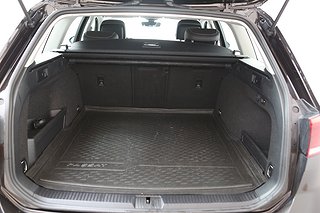 Kombi Volkswagen Passat 19 av 21