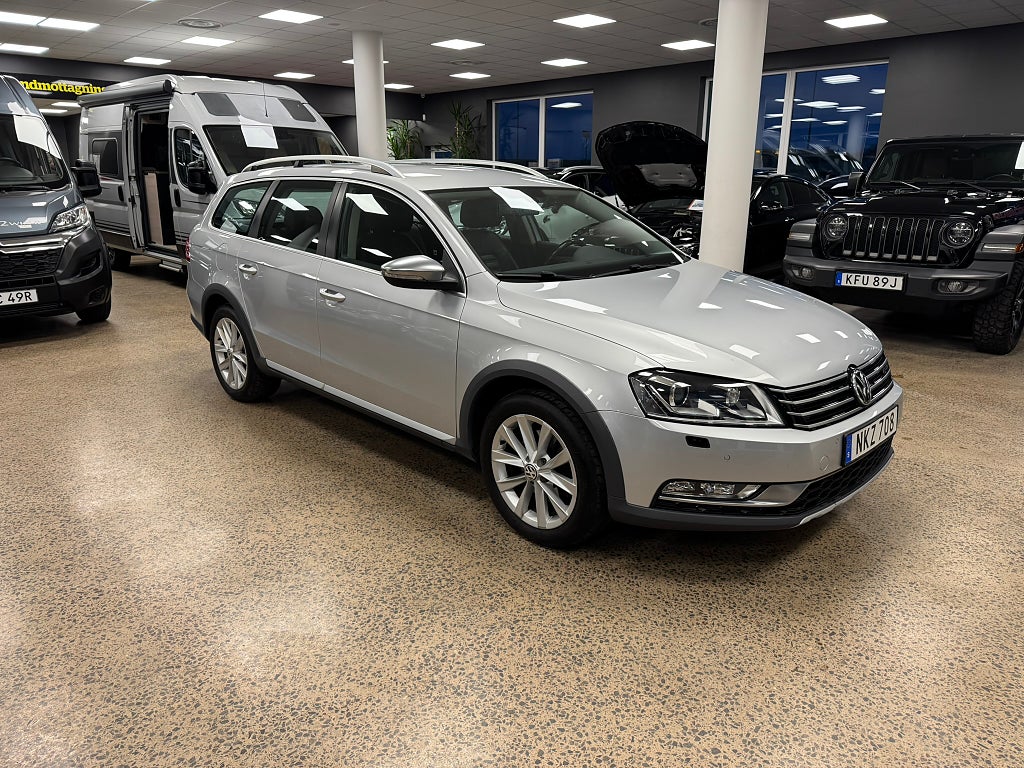 Volkswagen Passat Alltrack 2.0 TDI BMT 4Motion / Kamera / Drag / Värmare