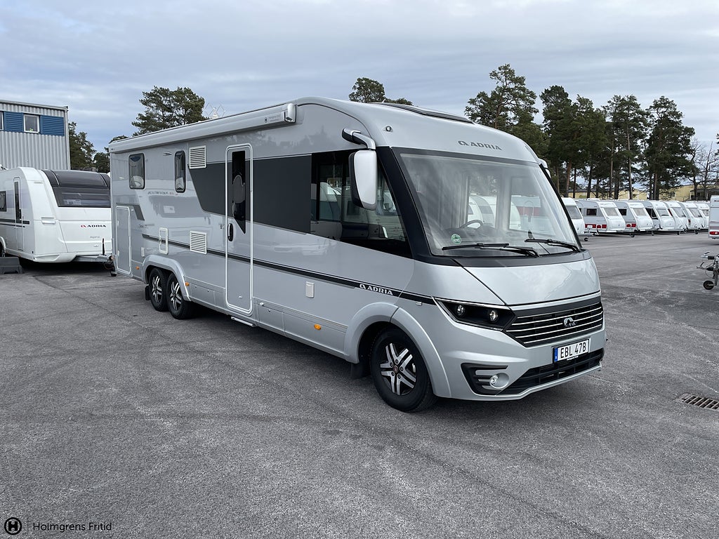 Adria Sonic Supreme I 810SC Solcell Ugn