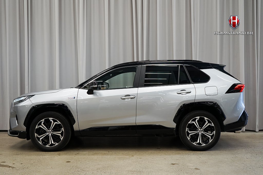 Toyota RAV4 Plug-in Hybrid Style Drag Pano Kamera Rattvärme Carplay