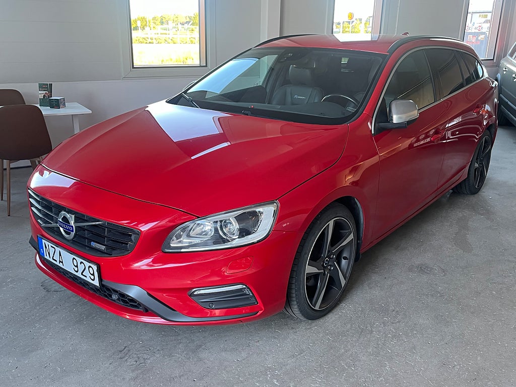 Volvo V60 D4 R-Design 1 Brukare Skinn Drag Värmare
