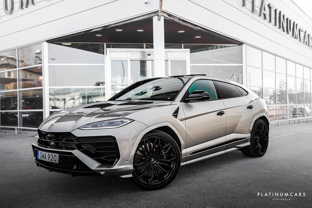 Lamborghini Urus SE 800hk / Ad Personam / LEASEBAR / Akrapovic