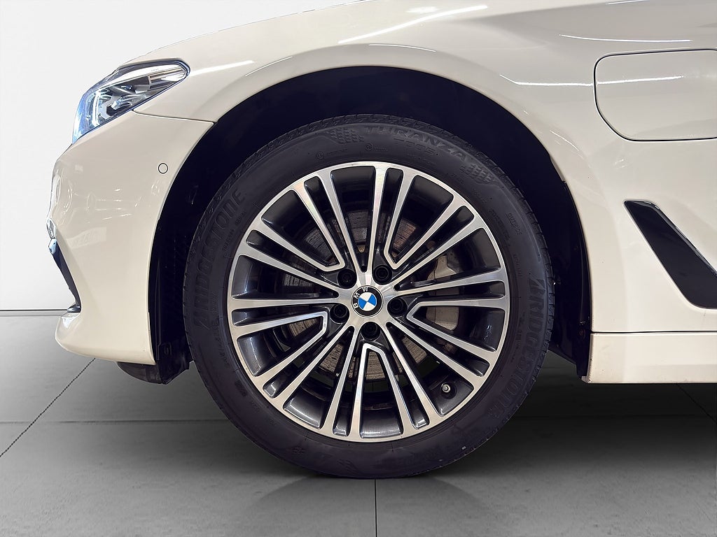 BMW 530e xDrive, Sportline, 2 brukare, Nyservad