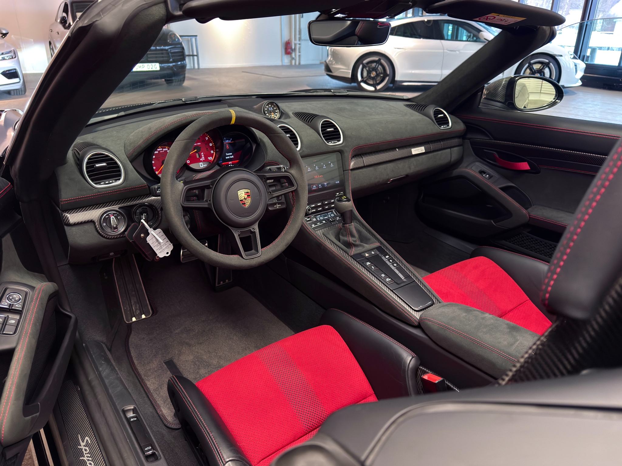 Porsche 718 Spyder RS 500hk | Weissach-paket | Se utrustning! 2024 - miniatyr 47