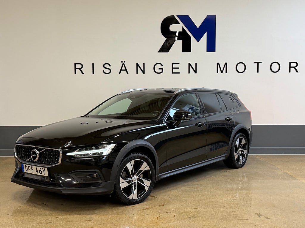 Volvo V60 Cross Country D4 190HK AWD Geartronic Momentum Navi/Drag/Kamera