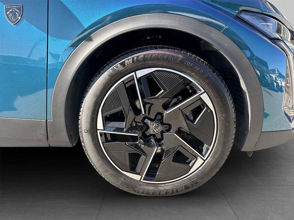 Bild på Peugeot 408 GT 1.2 PT 130hk Aut B-KAMERA KUPEFLÄKT EL-BAKLUCKA