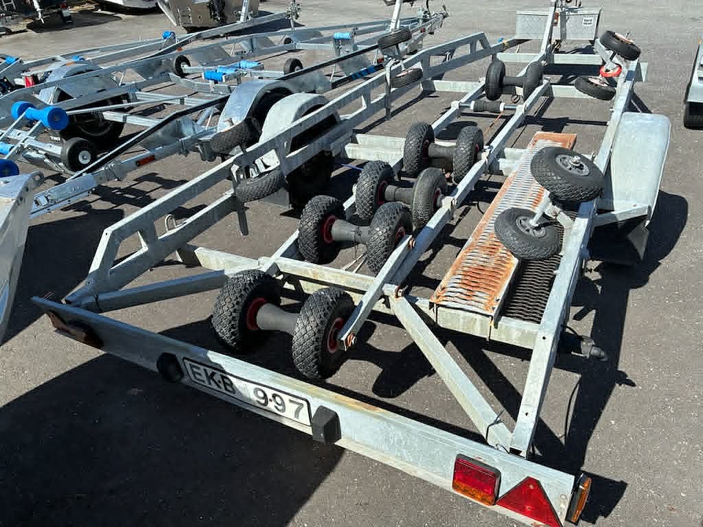 Reko 1300 kg bromsad 80 km/h trailer 