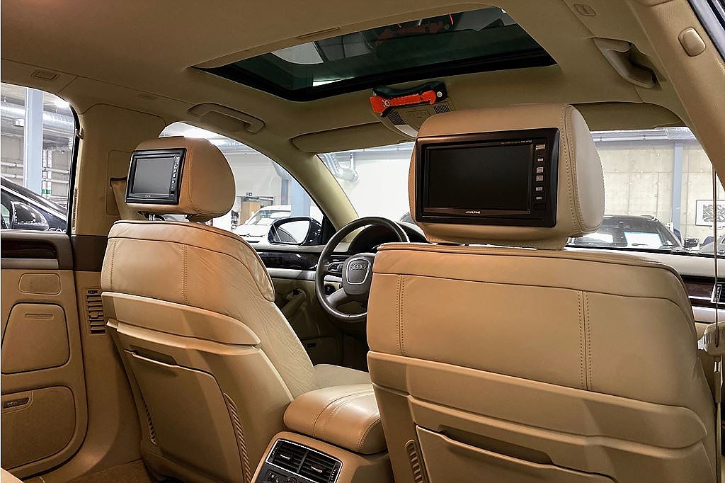 Audi A8 L 6.0 W12 quattro, 450hk, låg mil, Xbox m skärmar bak,