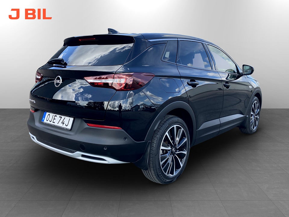 Bild på Opel Grandland X ULTIMATE 1.6 Turbo 181hk Aut B-KAMERA RATTVÄRME