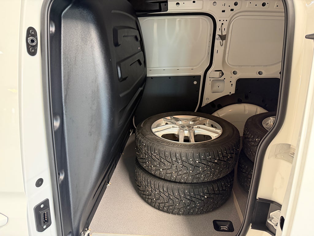Volkswagen Caddy Cargo 2.0 TDI  SoV Hjul Drag,Värmare,Dubbla skjutdörrar thumbnail