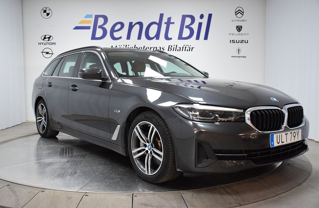 BMW 530e xDrive Touring Laddhybrid /Panorama /Drag /Leasebar