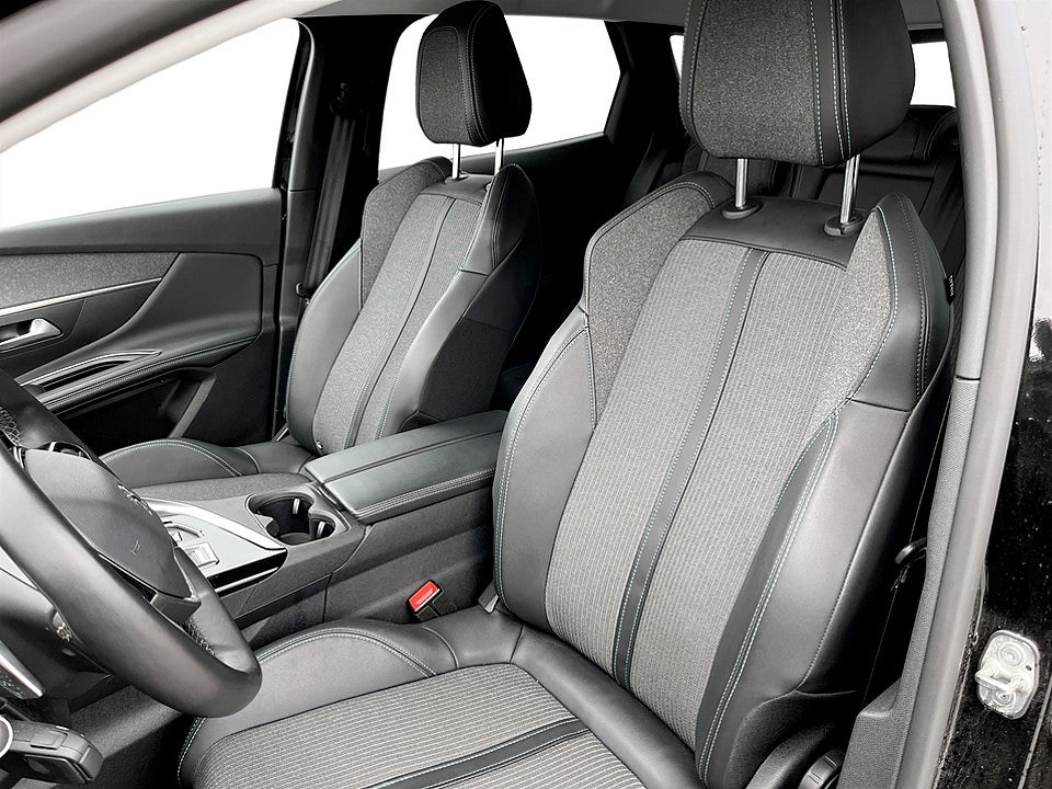 Bild på Peugeot 3008 Allure 1.2 PT 130hk Aut KAMPANJRÄNTA 3,99%