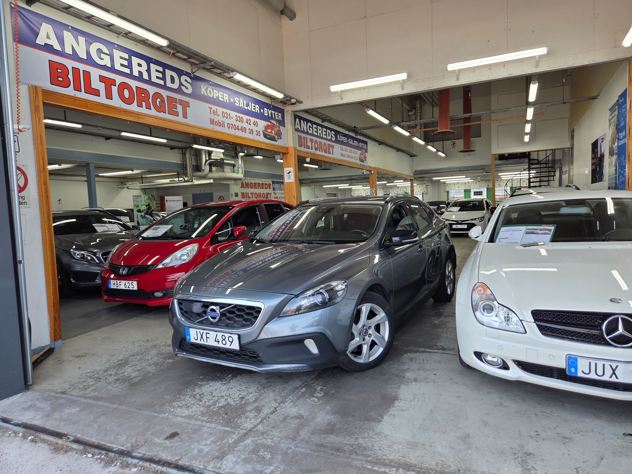 Volvo V40 Cross Country 2016, photo 3/45