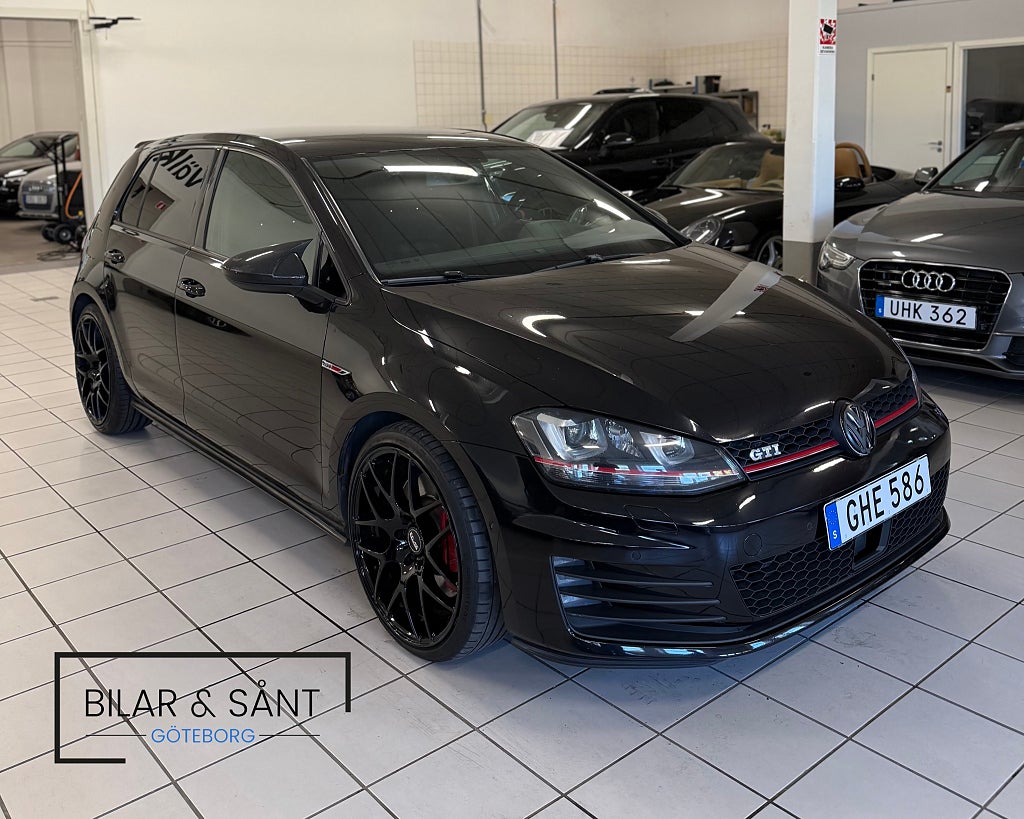 Volkswagen Golf 5-door GTI Performance 2.0 TSI 230hk Backkamera Drag