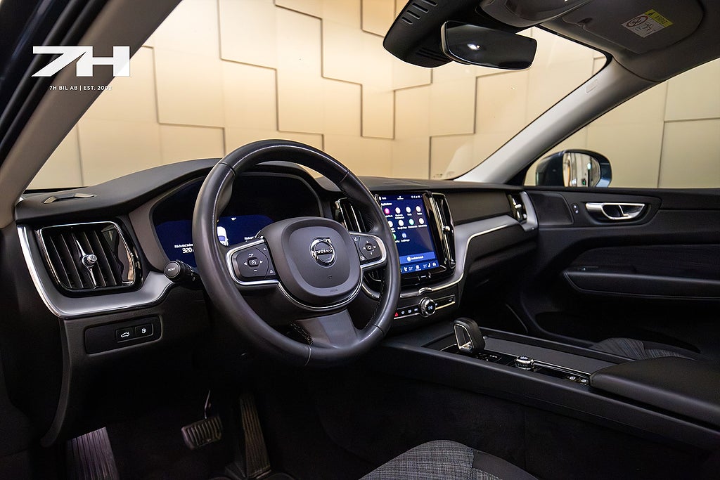 Volvo XC60 Recharge T6 AWD Core Pano Drag Pilot Assist Kamera