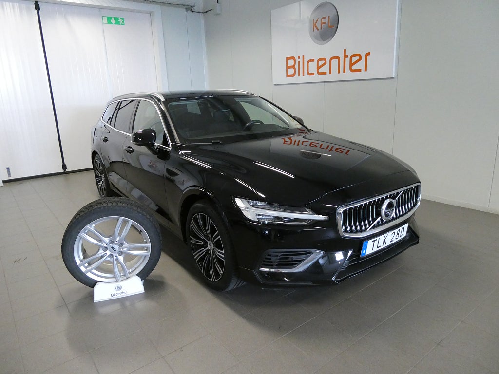 Volvo V60 Recharge T6 AWD Skinn-Värmare-Kamera-Blis-SoV