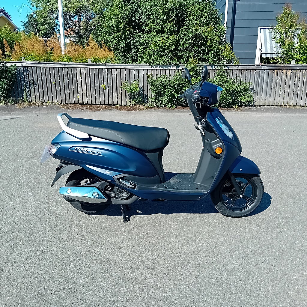 Suzuki ADRESS 125 