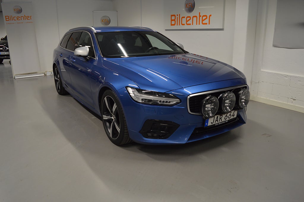Volvo V90 T4 R-Design V-Däck ingår Värmare-VoC-Elstol-CarPlay-Pil