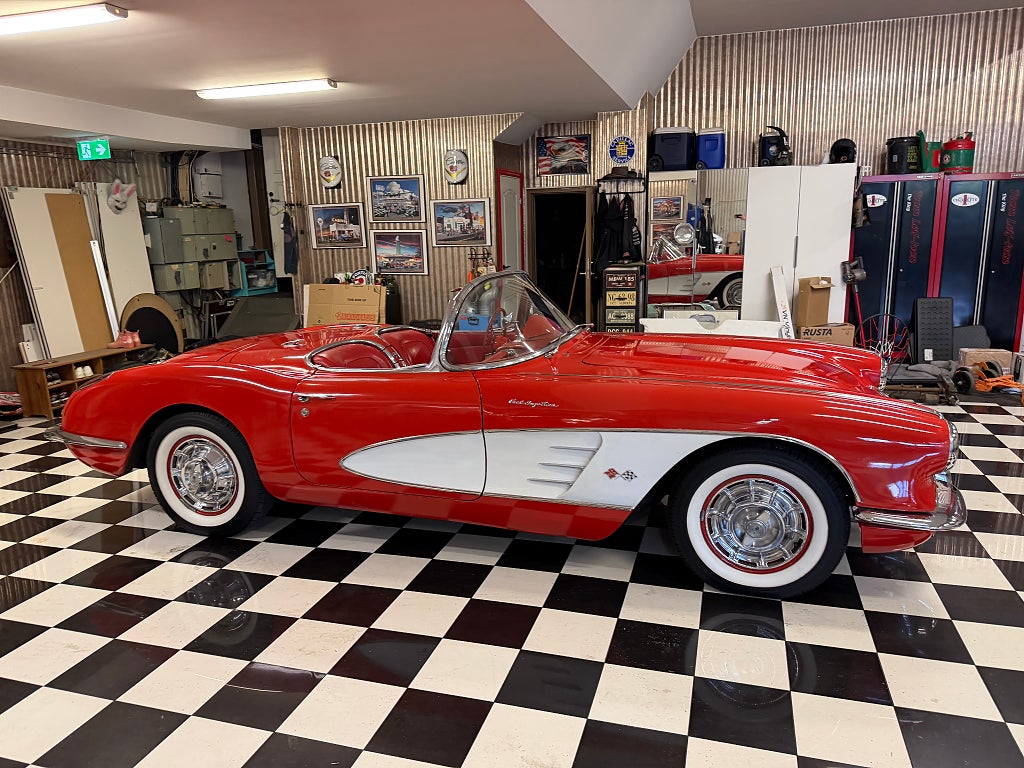 Chevrolet Corvette Fuel injection -60