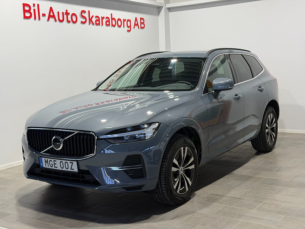 Volvo XC60 B4 AWD Automat Momentum Kamera Drag VOC