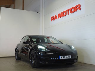 Sedan Tesla Model 3 1 av 23