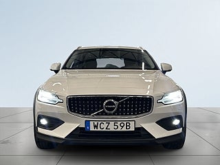 Volvo V60 Cross Country D4 AWD Advanced SE II S&V-hjul/Drag/H/K/Kamera/Dvärm – bild 2
