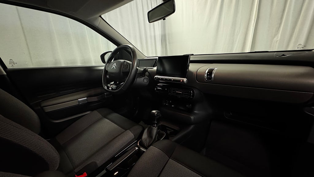 Citroën C4 Cactus 1.2 PT Feel 110hk Farthållare Låga mil Apple Carplay bild 19