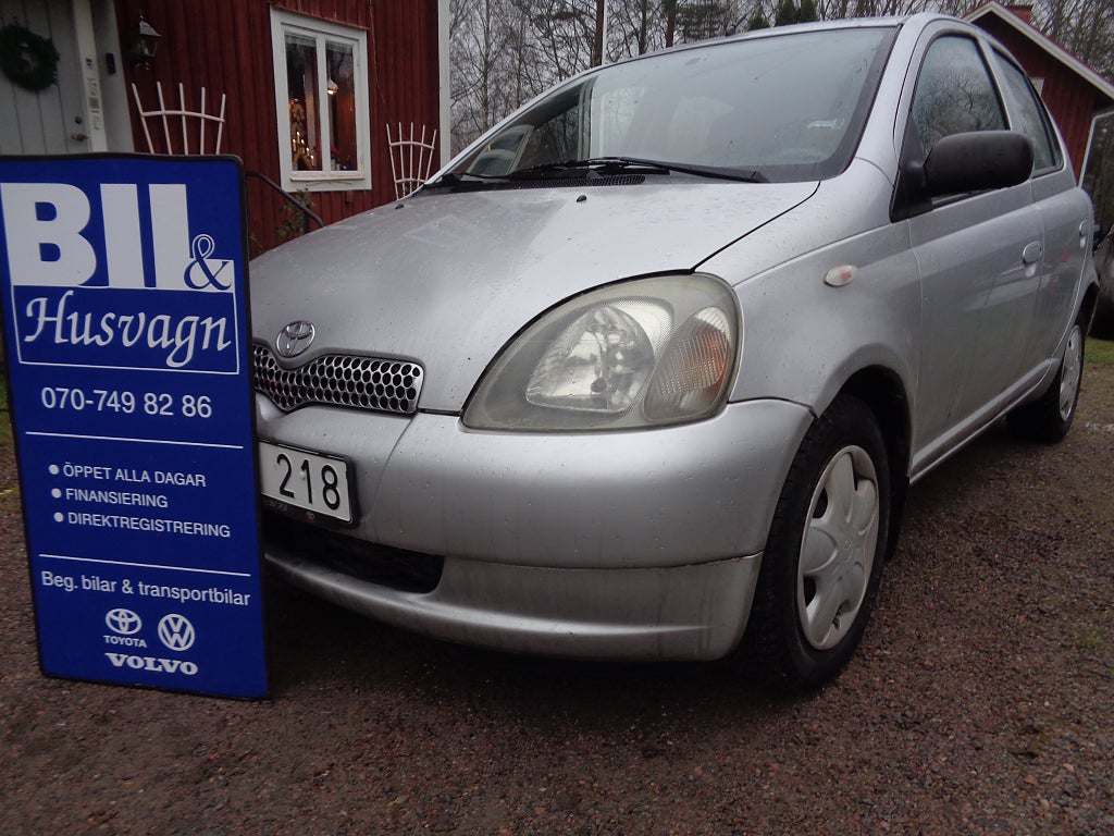 Toyota Yaris 5-D 1.3 VVT-i BES U.A./MV+KUPEFLÄKT/AC/FINANS