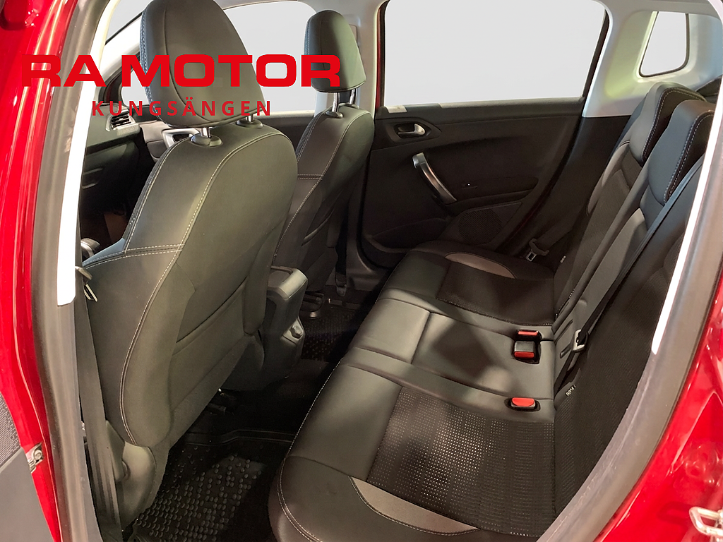 Peugeot 2008 1.2 82hk Allure | Backkamera | P-sens | Kamrem bytt 2017