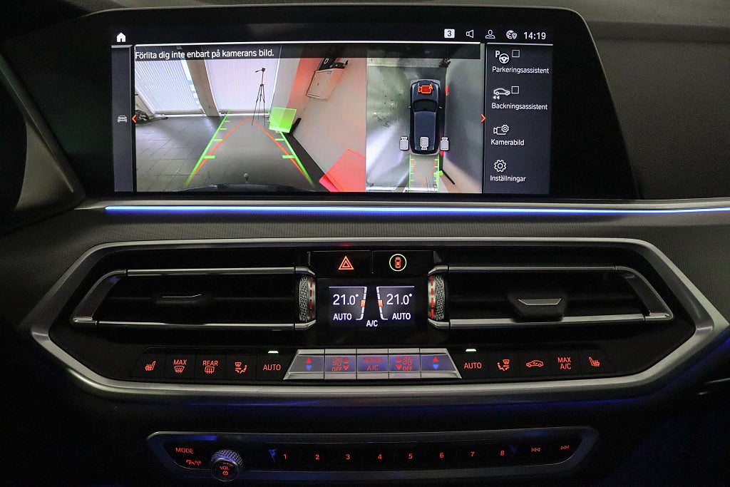 BMW X5 xDrive40i M Sport Pano HuD Värmare H/K Dragkrok MOMS