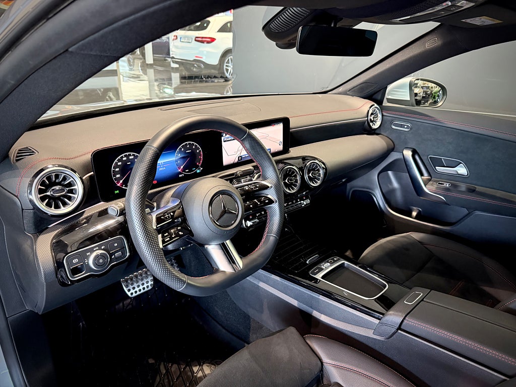Mercedes-Benz CLA 200 AMG Sportpaket Premium Värmare 19tum - bild 18
