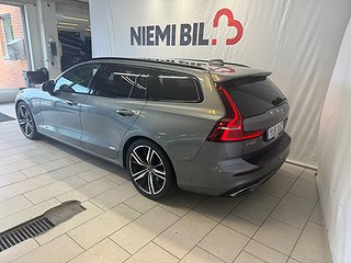 Volvo V60 T5 R-Design/M-värm/Navi/Pano/360°/Rattvärme/H&K