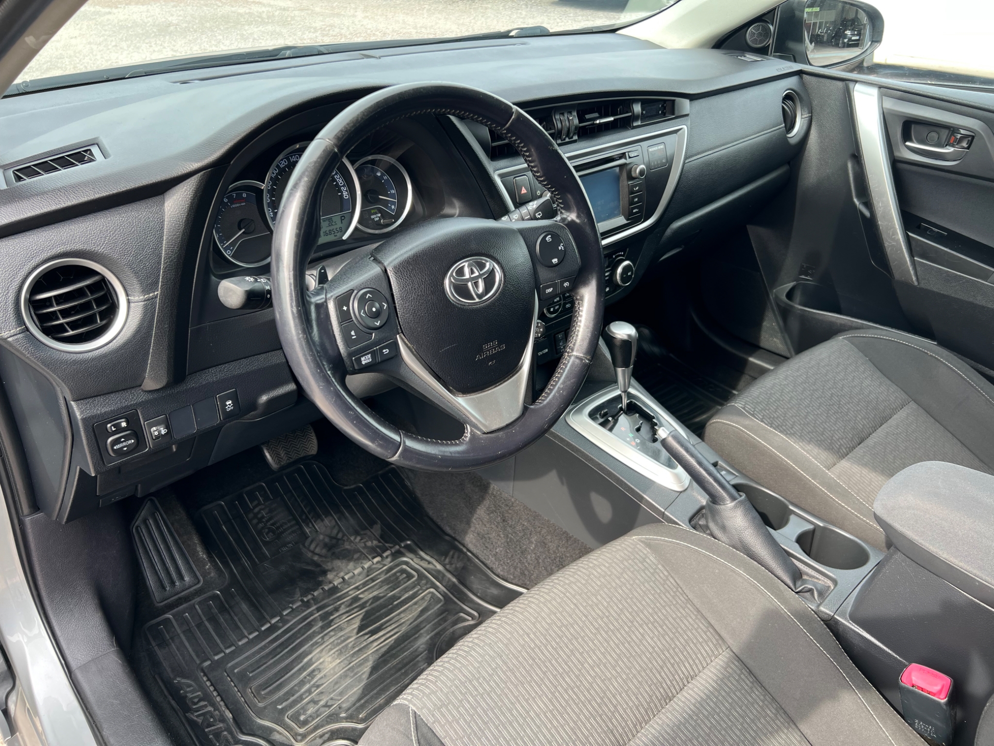 Toyota Auris 2015, photo 4/56
