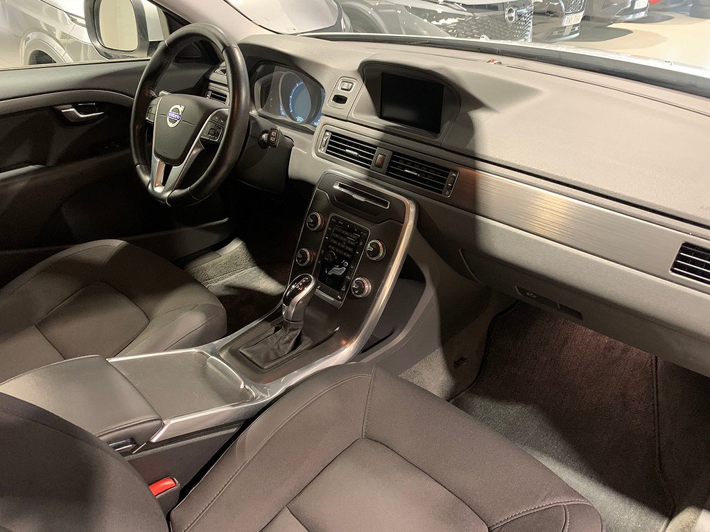 Volvo XC70 D4 AWD Momentum | 1 ÄGARE | LÅGA MIL | DRAG 2015