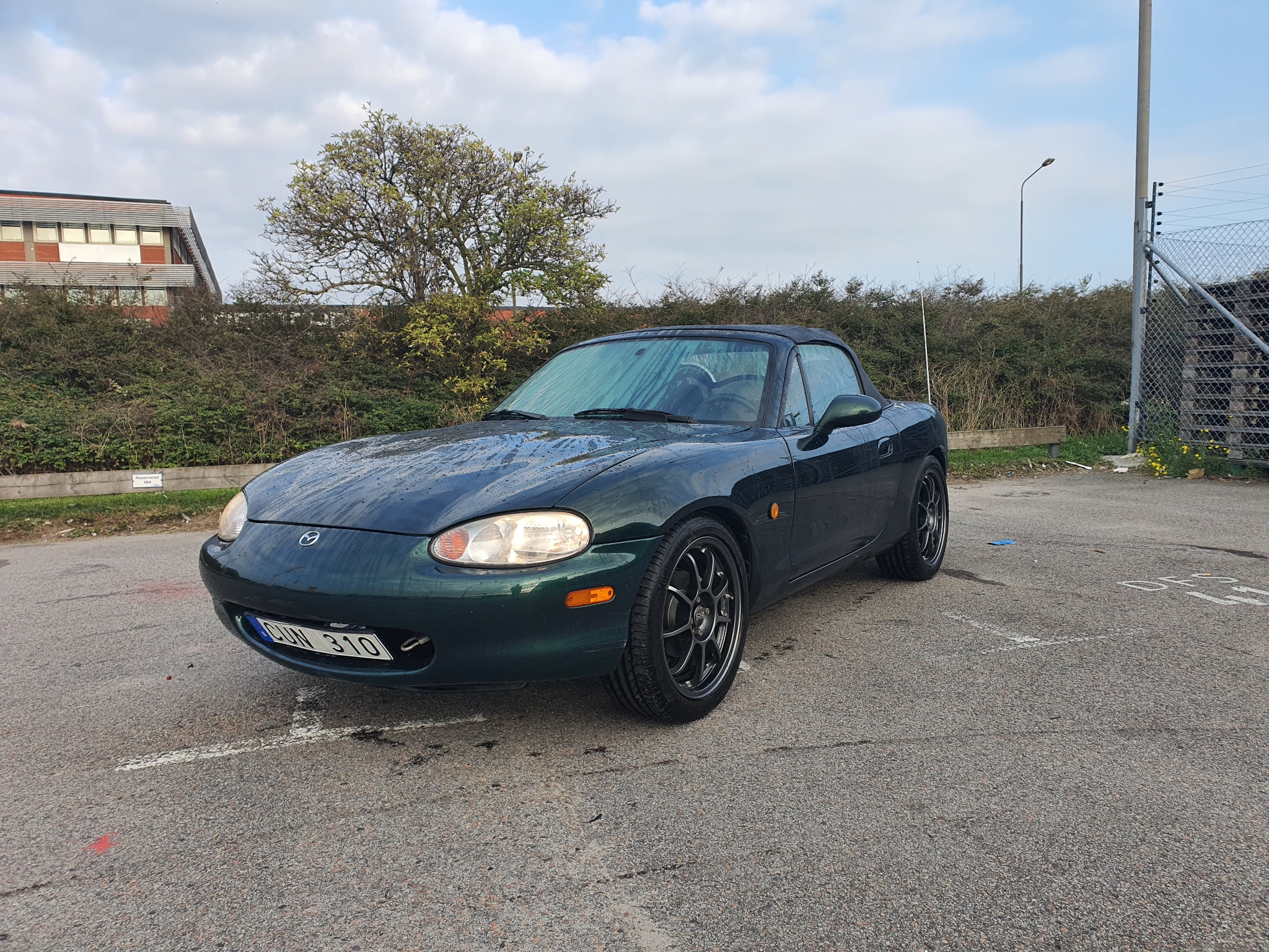 Mazda MX-5 1.6 110hk 1998, bild 3/27
