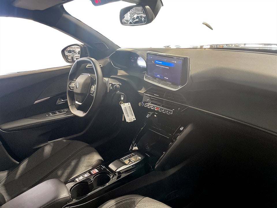 Bild på Peugeot 2008 Allure Hybrid 145hk Aut B-KAMERA CARPLAY
