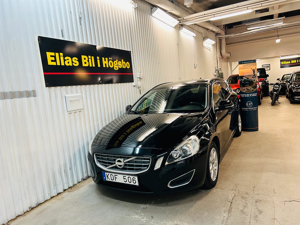 Volvo V60 D2 Momentum Euro 5,LågMil, 2 ägare