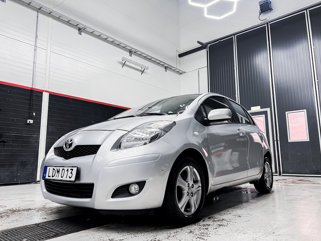 Toyota Yaris 5-dörrar 1.33 Dual VVT|nyservad|hemlev|finans