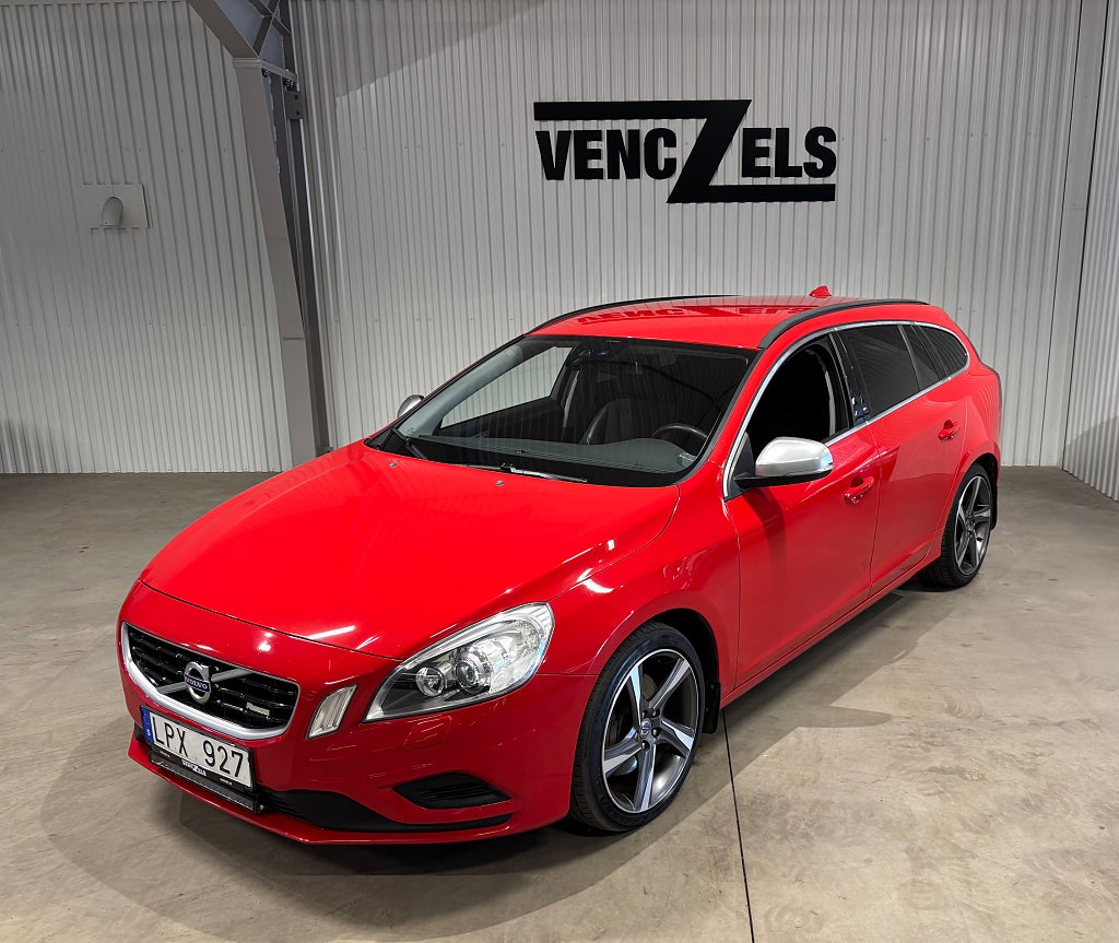 Volvo V60 D5 205 hk Automat R-Design Dragkrok Värmare