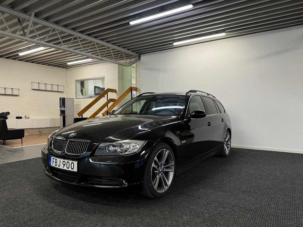 BMW 330 i Touring Dynamic Toppskick Panorama 5,45%RÄNTA