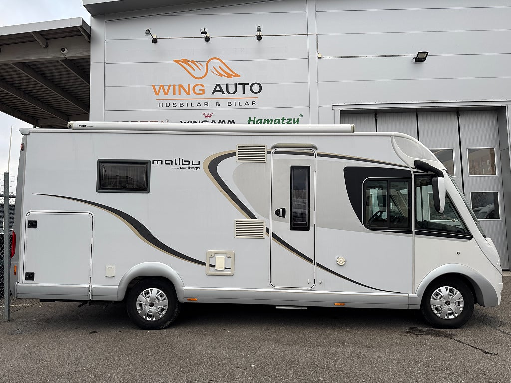 Malibu I440 QB Queensbed & hyttsäng! Stort garage! AC! 6,99m