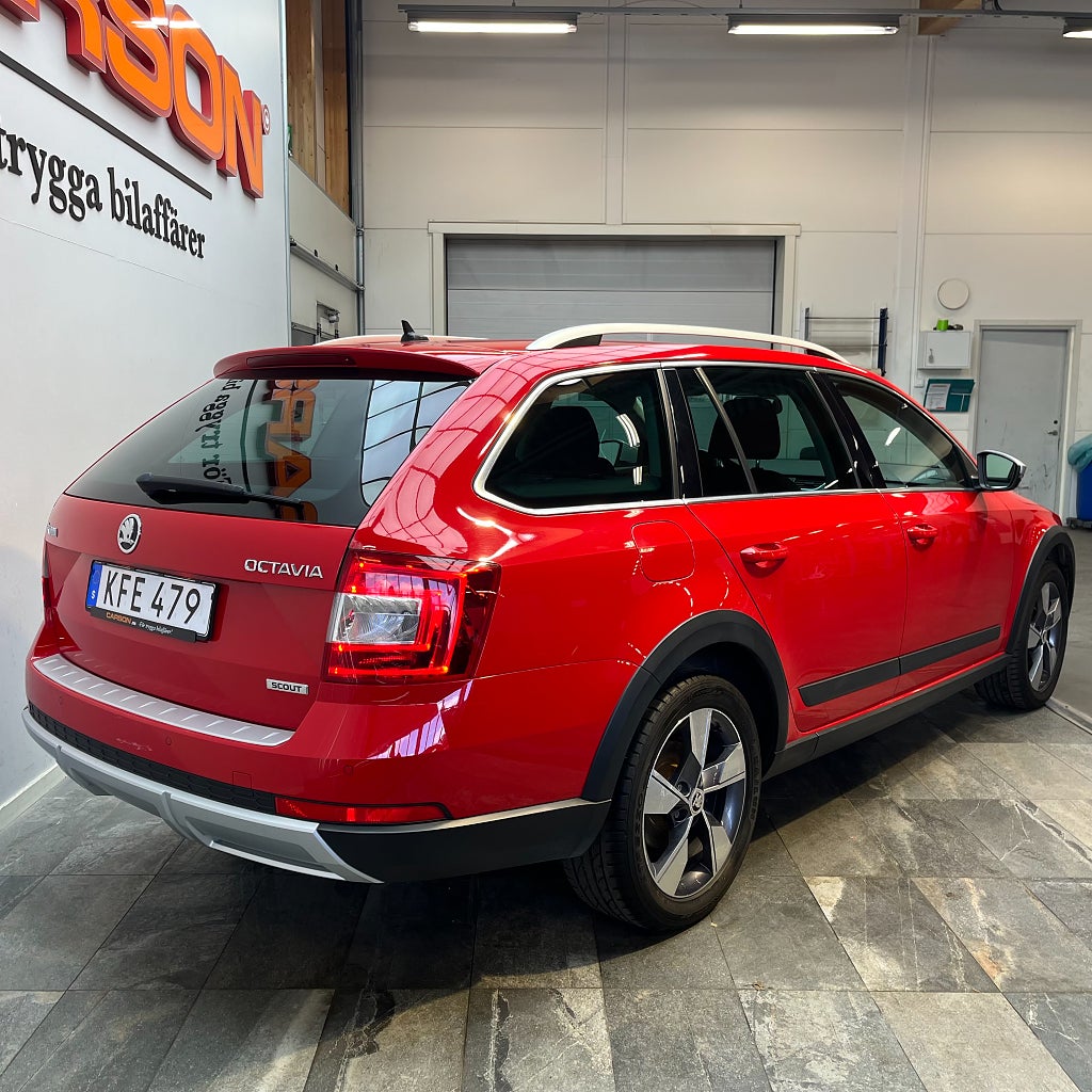 Skoda Octavia Scout 2.0 TDI 4x4 Aut Värmare Drag Carplay